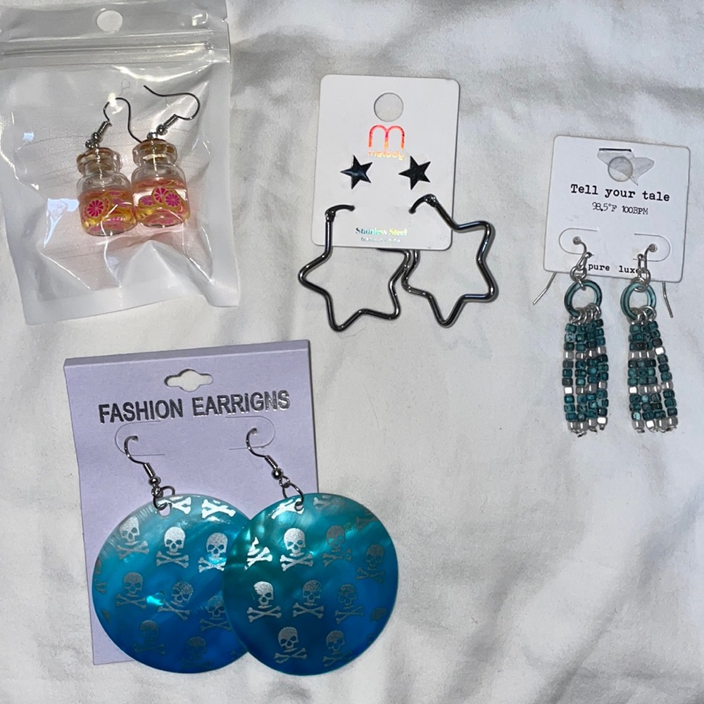 All brand New- Fashionable fun earring bundle